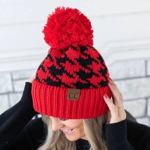 DISCONTINUED C.C Red and Black Houndstooth Pom Beanie RARE Valentine’s Day